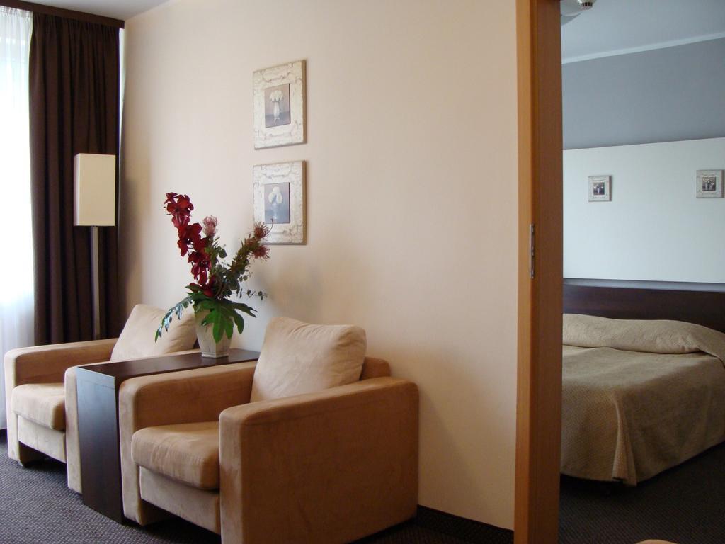 Hotel Dal Гданск Екстериор снимка